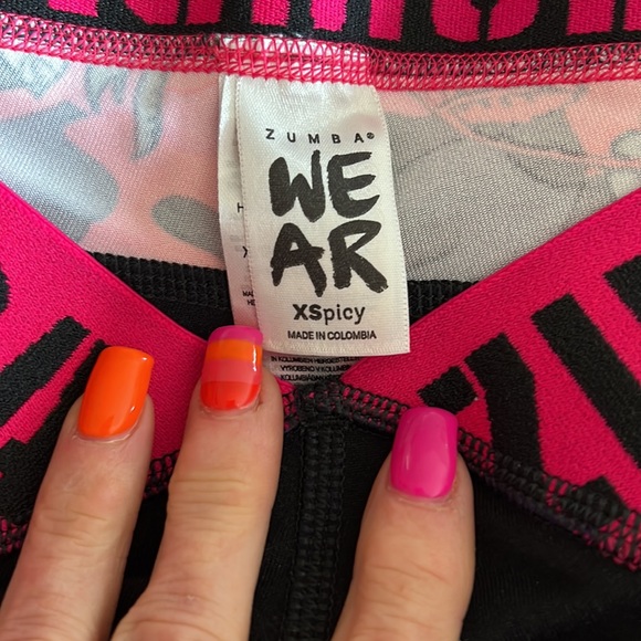 Zumba Fitness Green/Pink Tank Hoodie & Matching Capri Leggings - Picture 5 of 6